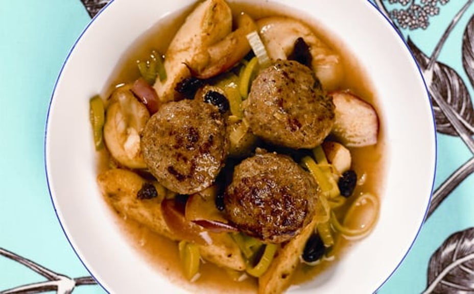 1576 - Färsbiff med äppelfräs och currybuljong