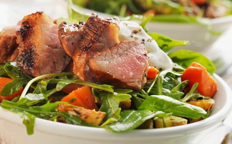 1993 - Grillkarre och sallad på rostade rotsaker och citronyoghurt