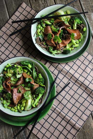 Nötstek-sesamnudlar-3