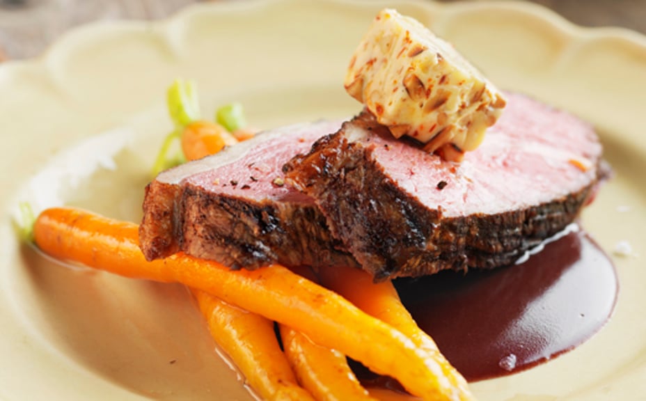 1992 - Grillad rumpstek med anchochilismör och späda morötter