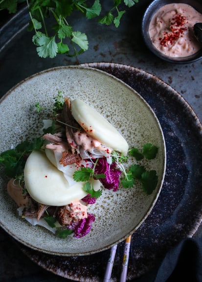Supermör ingefärskarré i steambun med picklad rättika och ...