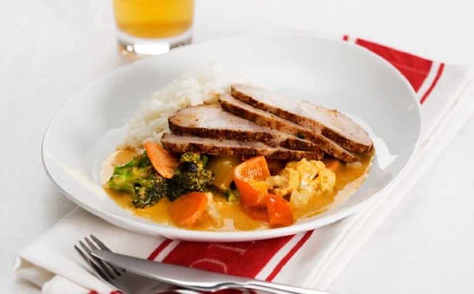 1289 - Chilikryddad kotlett med grönsaker i röd curry