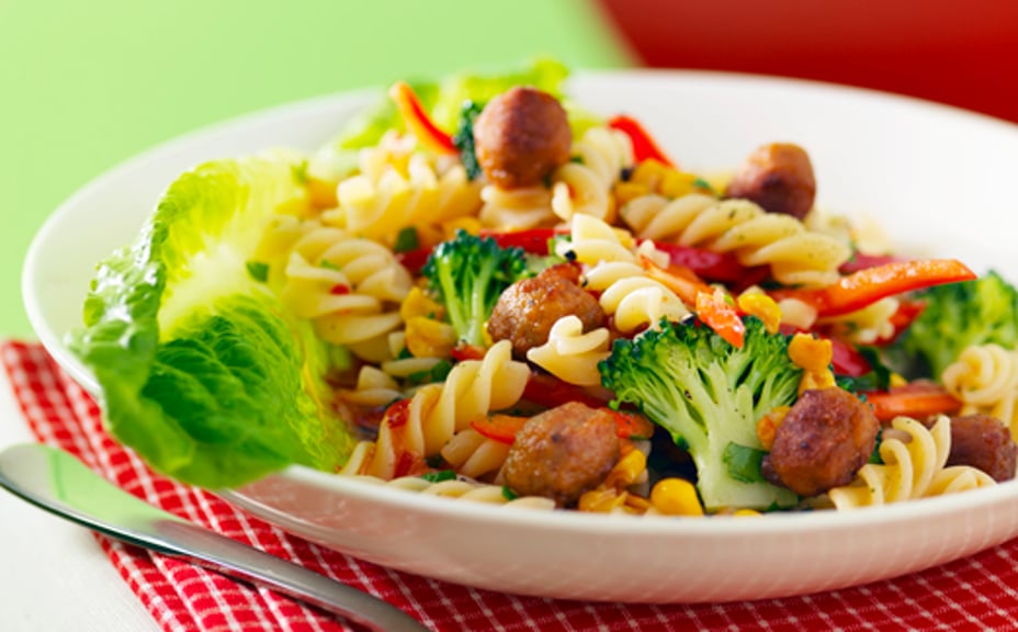 1860 - Pastasallad med minisar, sesamstekt majs och chilivinägrett