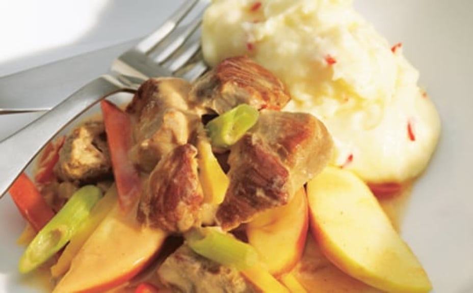1265 - Röd curry med fläskkött, rotfrukter och äpple
