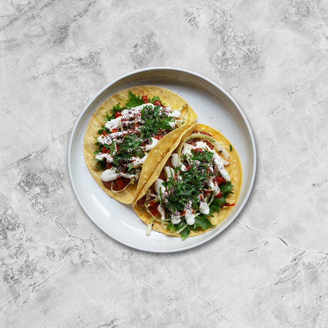 Falukorvskebab med kryddig rostad potatis