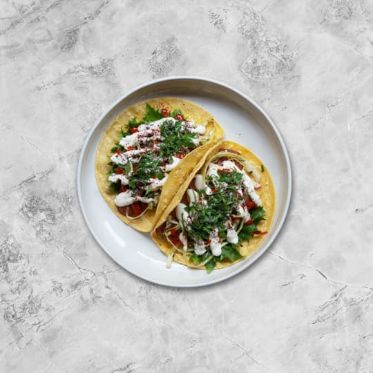 Falukorvskebab med kryddig rostad potatis